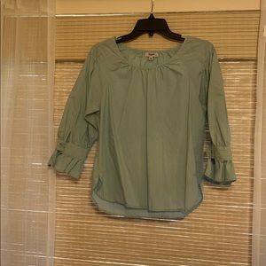 Quarter length sleeve Kensie dress shirt